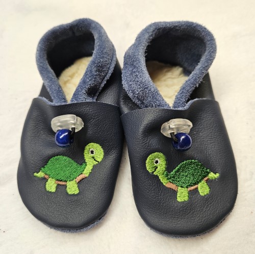 LeLa - Schildkröte auf schwarz